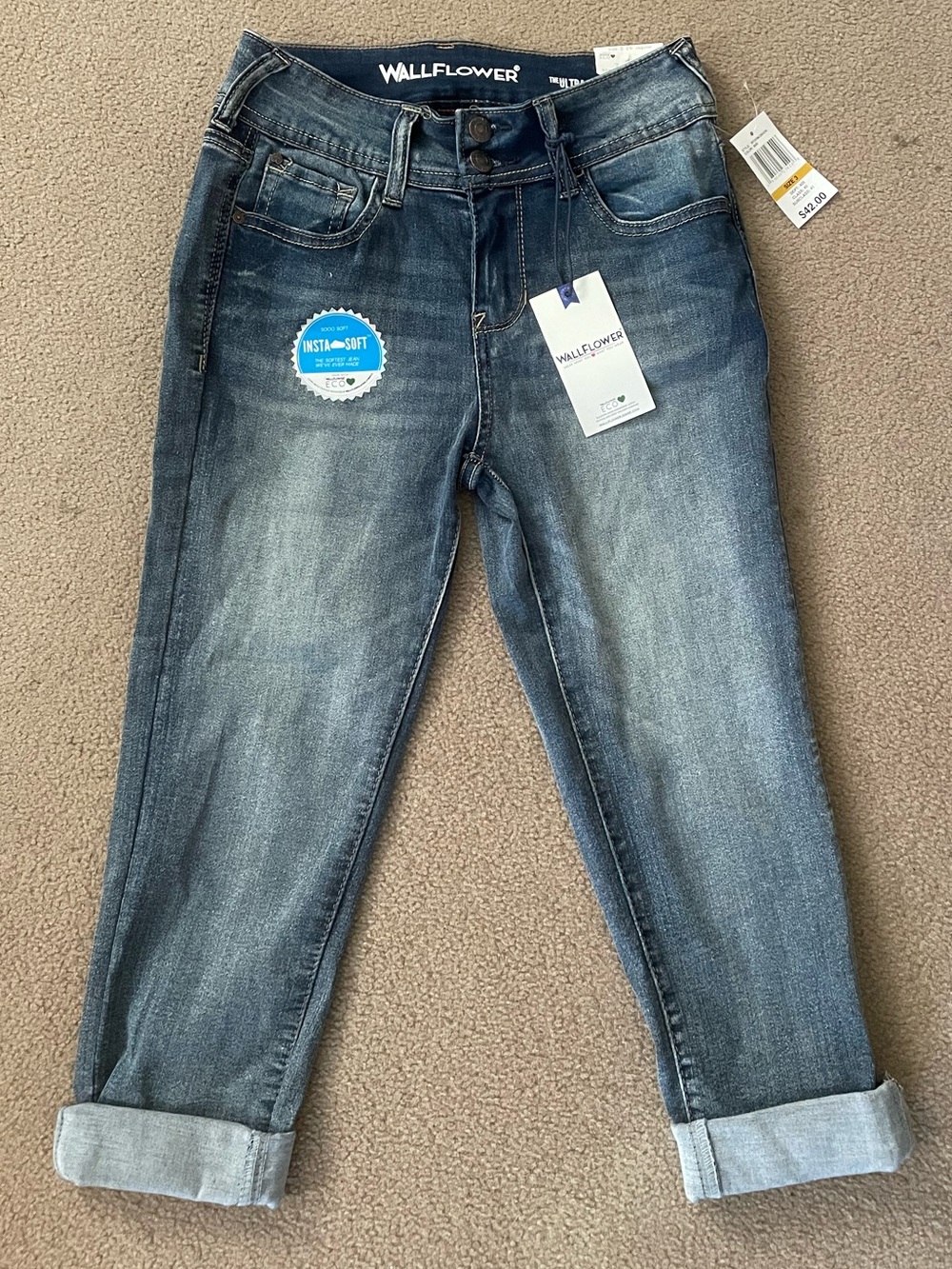 Wallflower Women's Boyfriend Capri Jeans in Washed Blue Denim